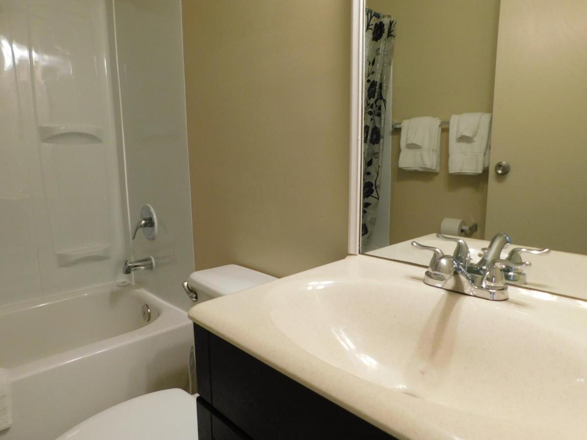 Apm Inn And Suites Уинчестер Экстерьер фото